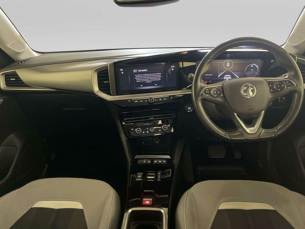Vauxhall Mokka-e 50Kwh Elite Premium Suv 136 Ps Green #2