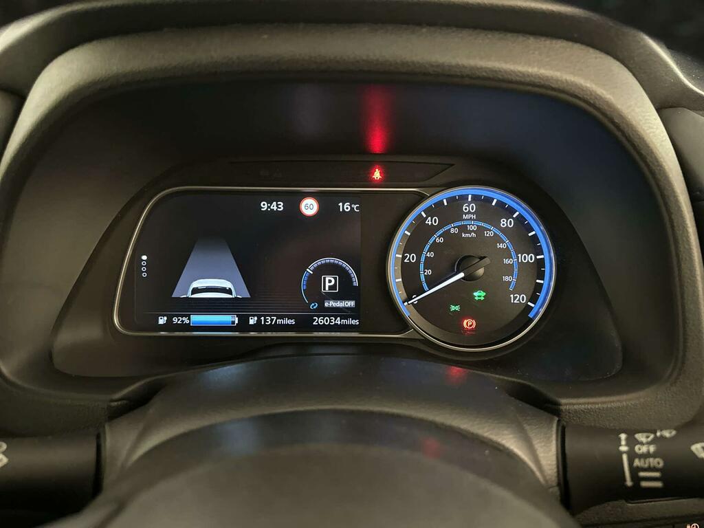 Nissan Leaf 110Kw N-connecta 40Kwh Red #16