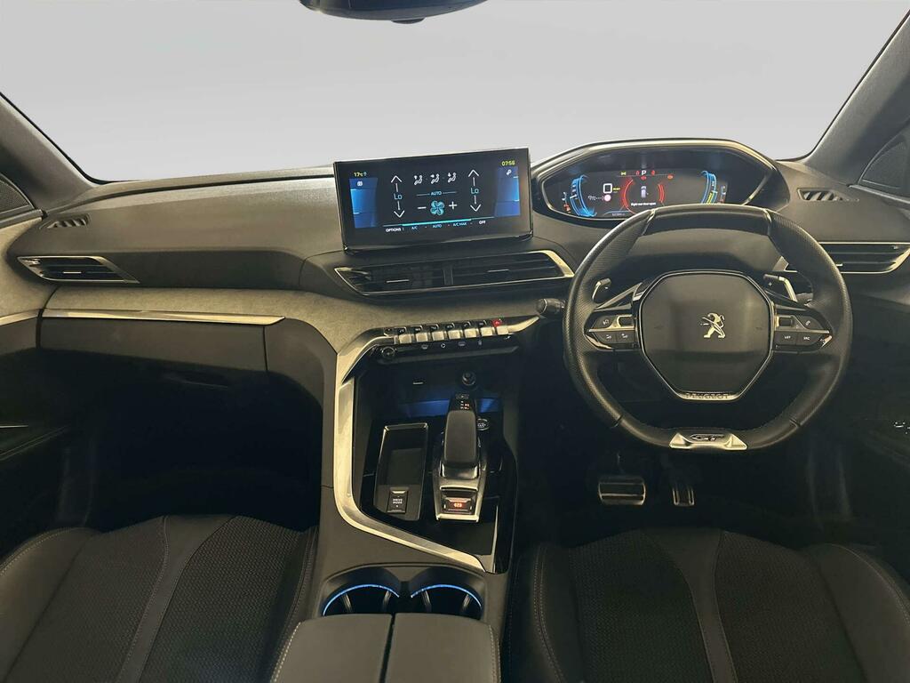 Peugeot 3008 1.6 13.2Kwh Gt Suv Plug-in Hybrid E-eat Black #2