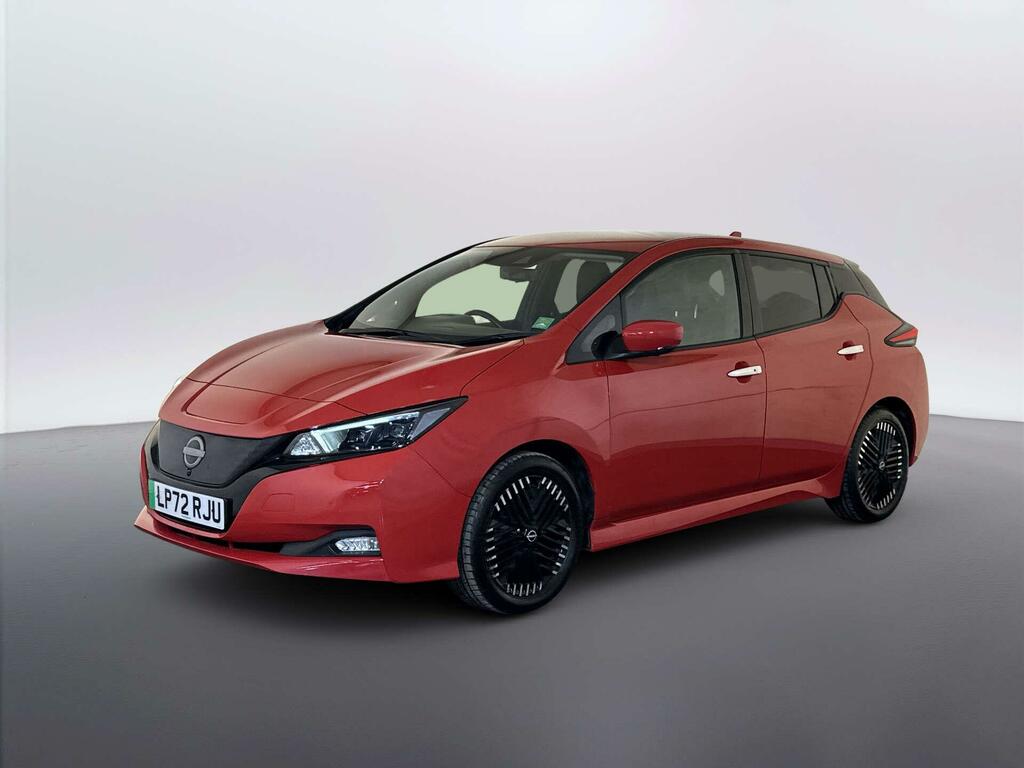 Nissan Leaf 39Kwh N-connecta Hatchback 150 Red #4
