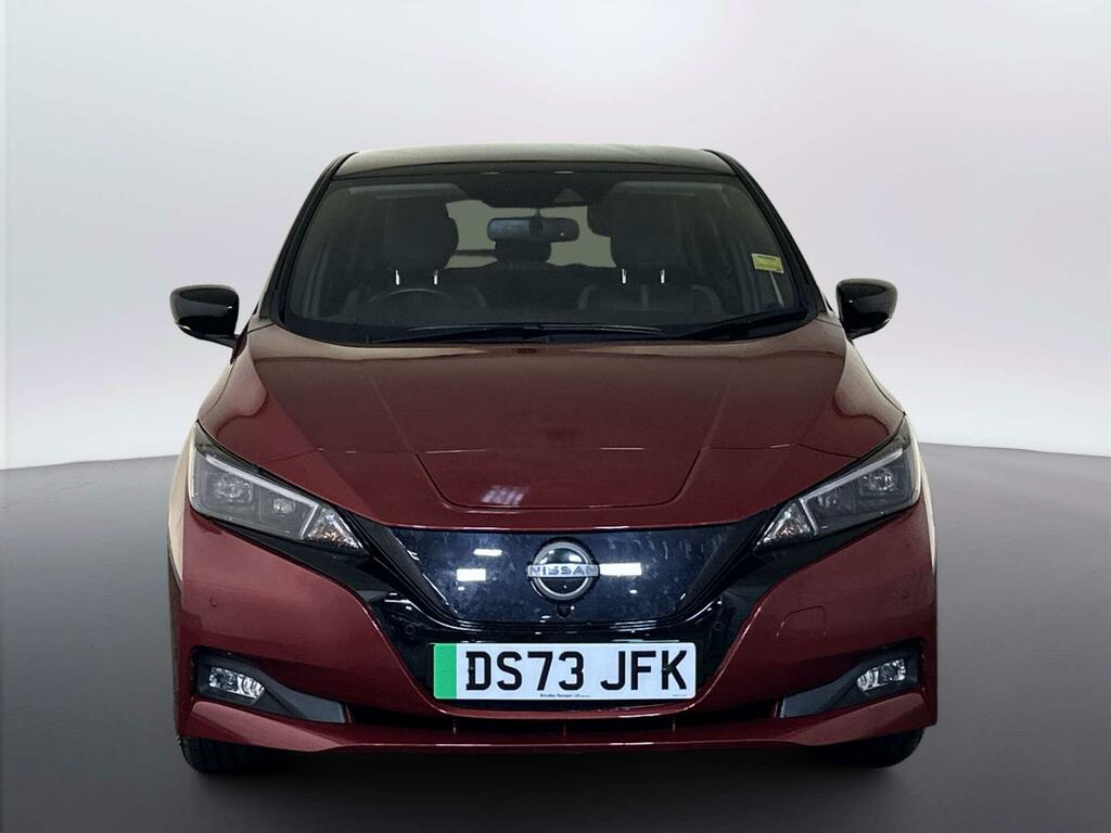 Nissan Leaf 39Kwh Tekna Hatchback 150 Ps Red #3