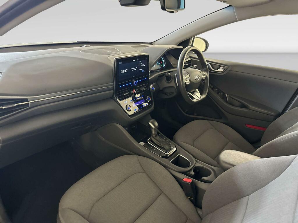 Hyundai Ioniq Hatchback White #11