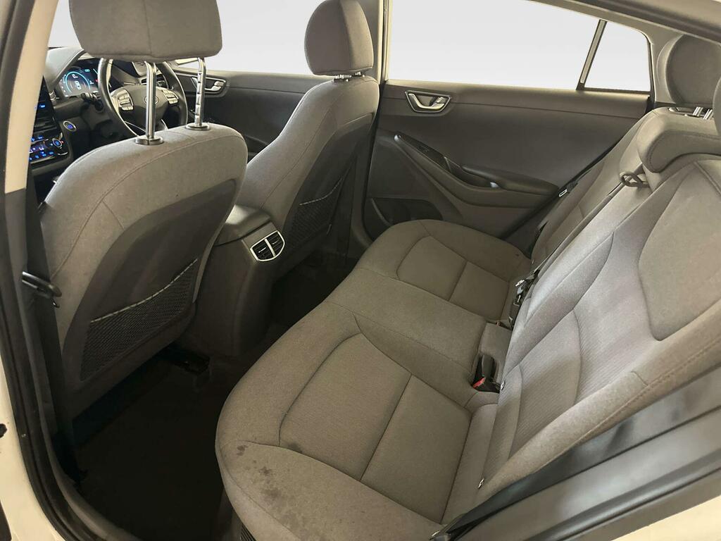 Hyundai Ioniq Hatchback White #13