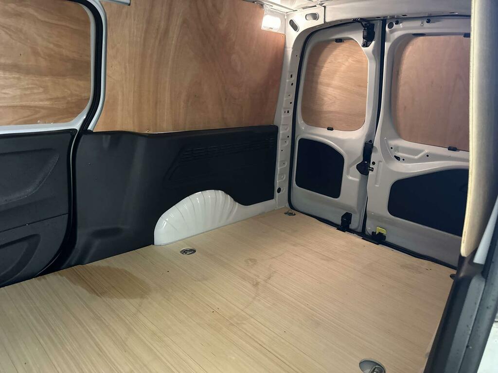 Peugeot E-Partner 750 52Kwh Asphalt Long Panel Van 6Dr White #13