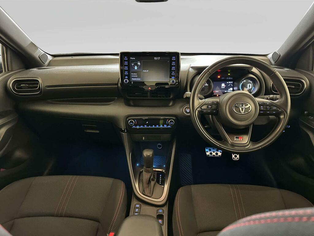 Toyota Yaris 1.5 Vvt-h Gr Sport Hatchback Hybrid E-c Black #2