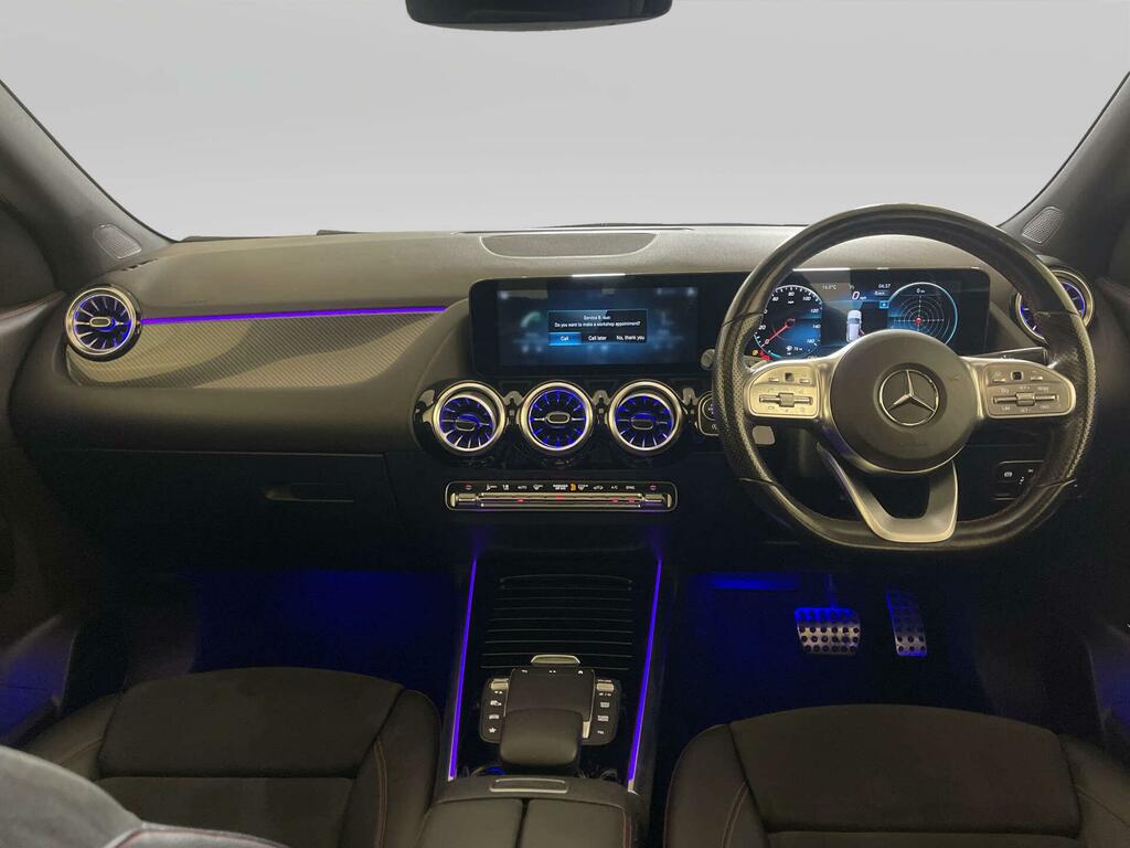 Mercedes-Benz GLA Class 1.3 Gla180 Amg Line Premium Plus Suv Black #2