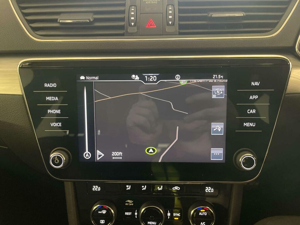 Skoda Superb Hatch Se Technology 1.5 Tsi 150 Ps Dsg White #21