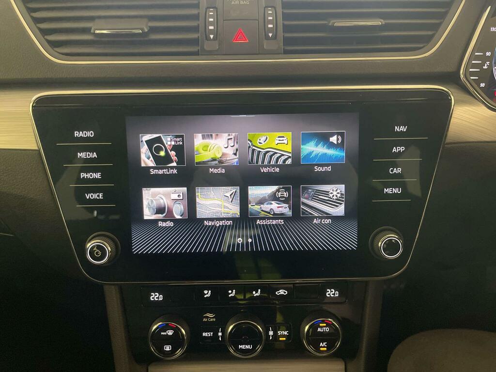 Skoda Superb Hatch Se Technology 1.5 Tsi 150 Ps Dsg White #20