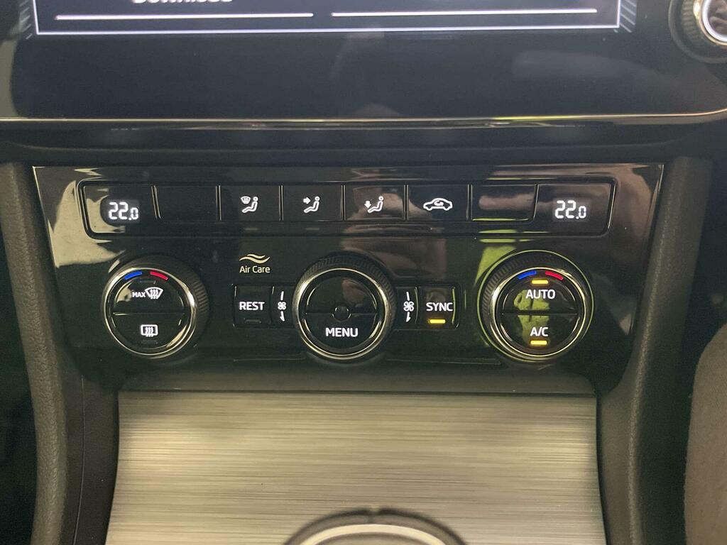 Skoda Superb Hatch Se Technology 1.5 Tsi 150 Ps Dsg White #23