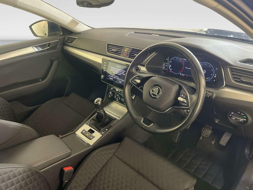 Skoda Superb Hatch Se Technology 1.5 Tsi 150 Ps Dsg White #15