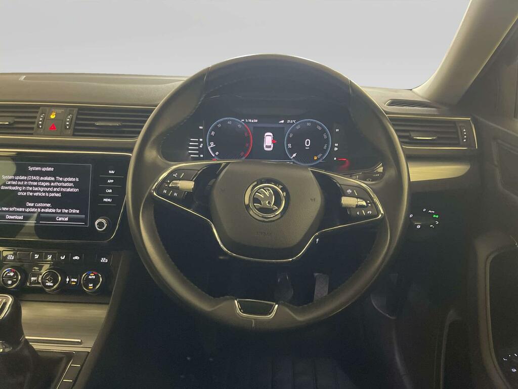 Skoda Superb Hatch Se Technology 1.5 Tsi 150 Ps Dsg White #14