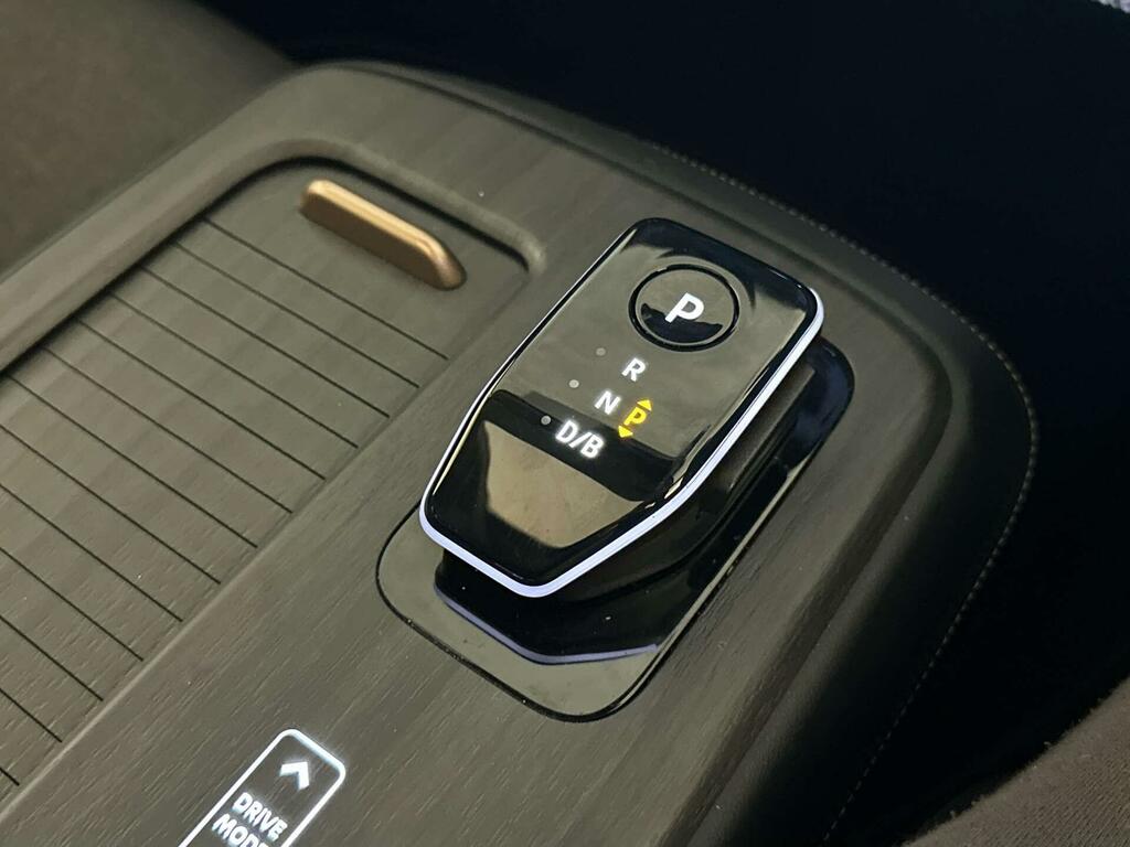 Nissan Ariya Advance Silver #24