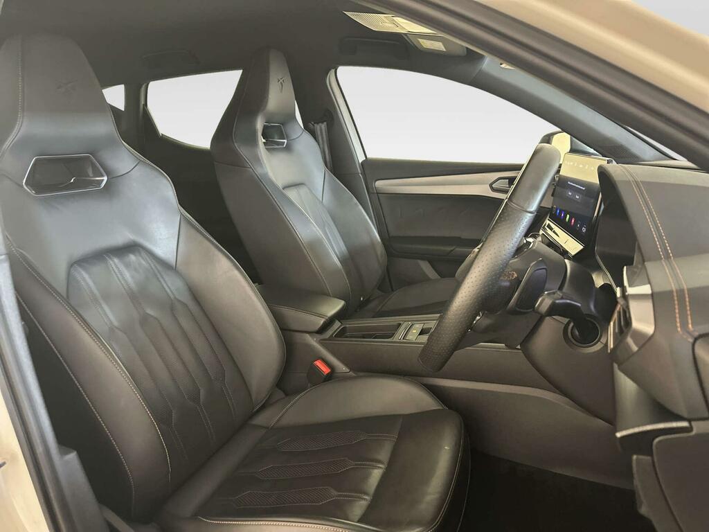 Cupra Leon 1.4 Ehybrid 12.8Kwh Vz3 Estate Plug-in White #11