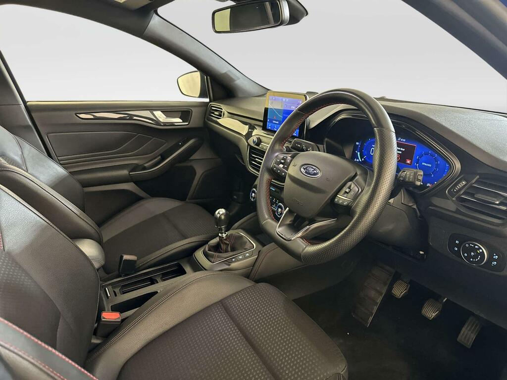 Ford Focus St-line Vignale 1.5 Ecoblue Estate 120 White #14
