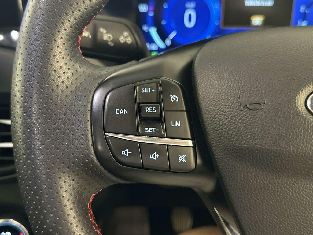 Ford Focus St-line Vignale 1.5 Ecoblue Estate 120 White #16