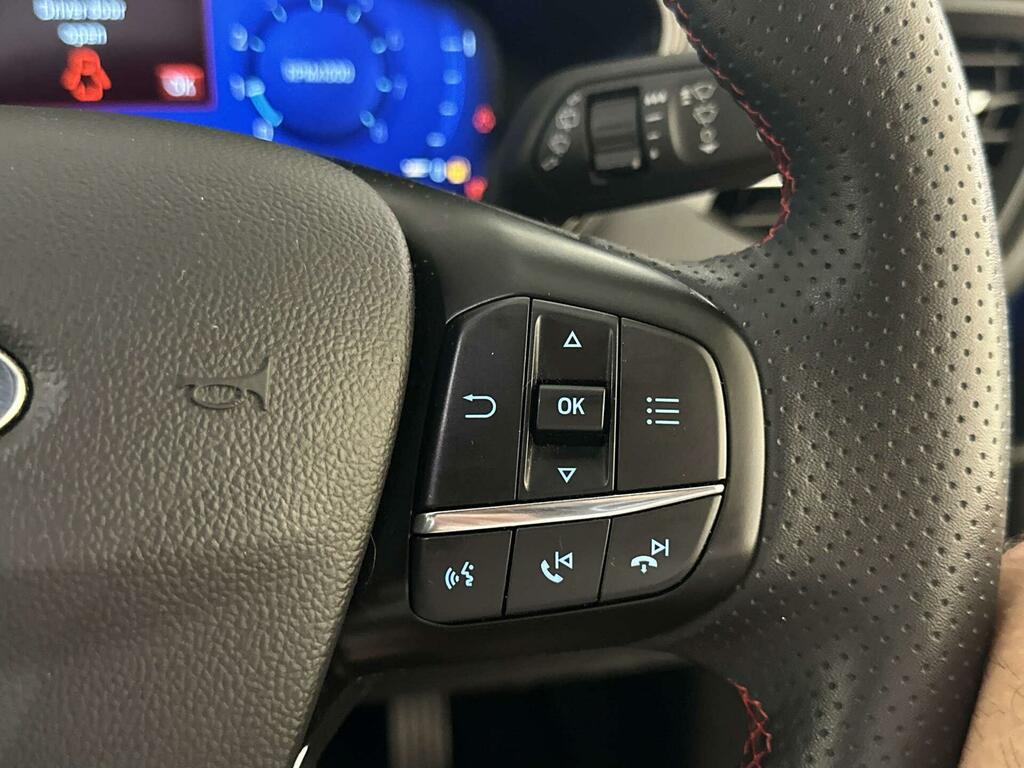 Ford Focus St-line Vignale 1.5 Ecoblue Estate 120 White #18