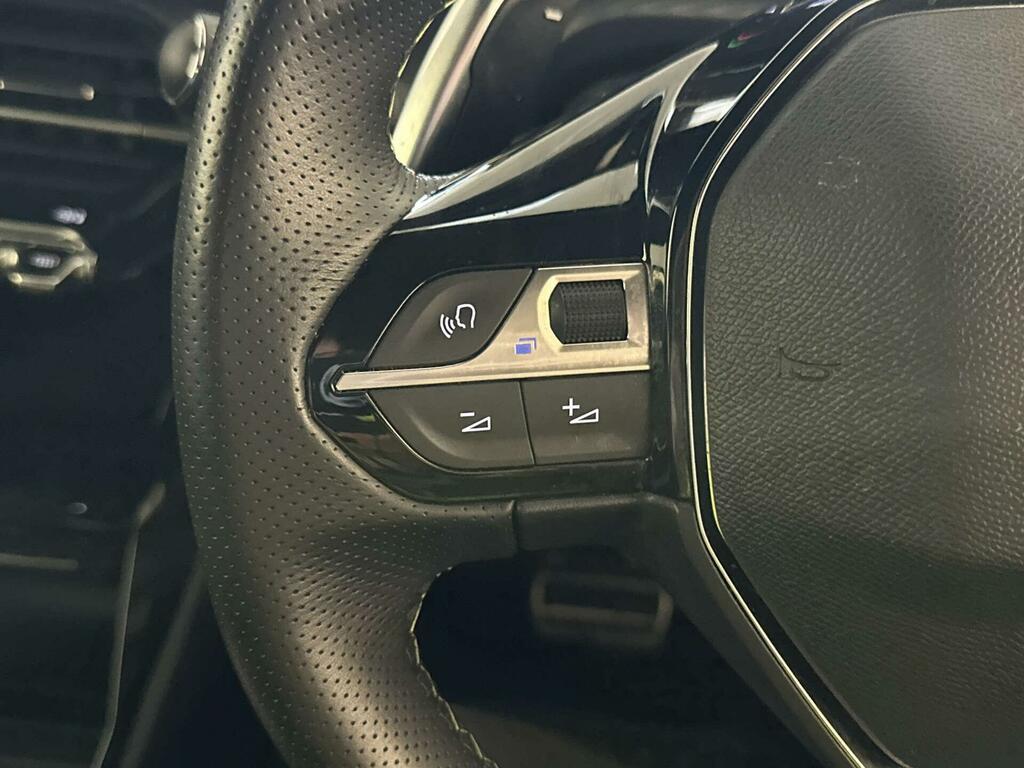Peugeot 2008 1.2 Allure Puretech Grey #16
