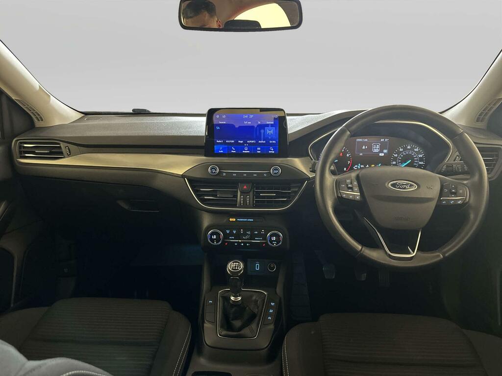 Ford Focus 1.0T Ecoboost Titanium Hatchback Black #2
