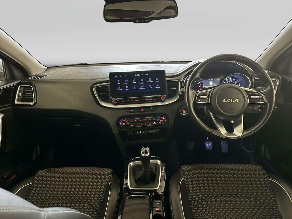 Kia Xceed 1.5 T-gdi 3 Suv Euro 6 Ss 15 Black #2