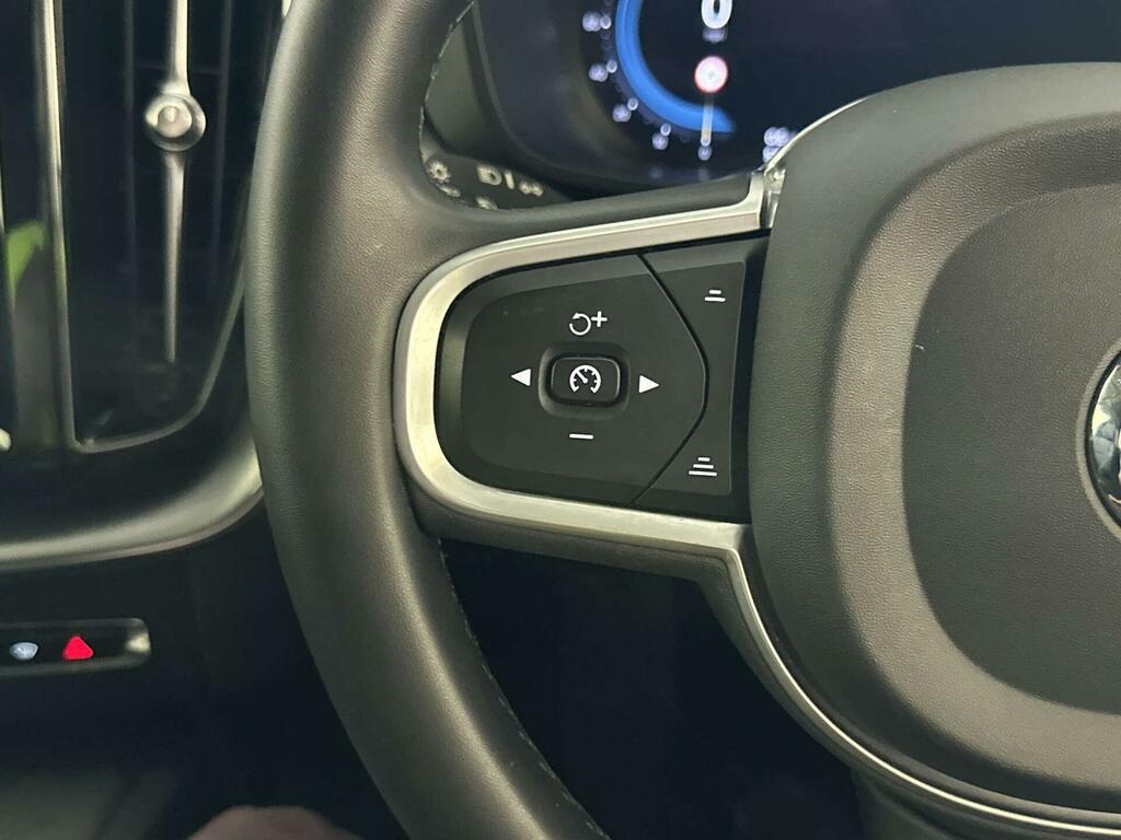 Volvo XC60 2.0 B4d R Design Pro Awd Geartronic Black #15