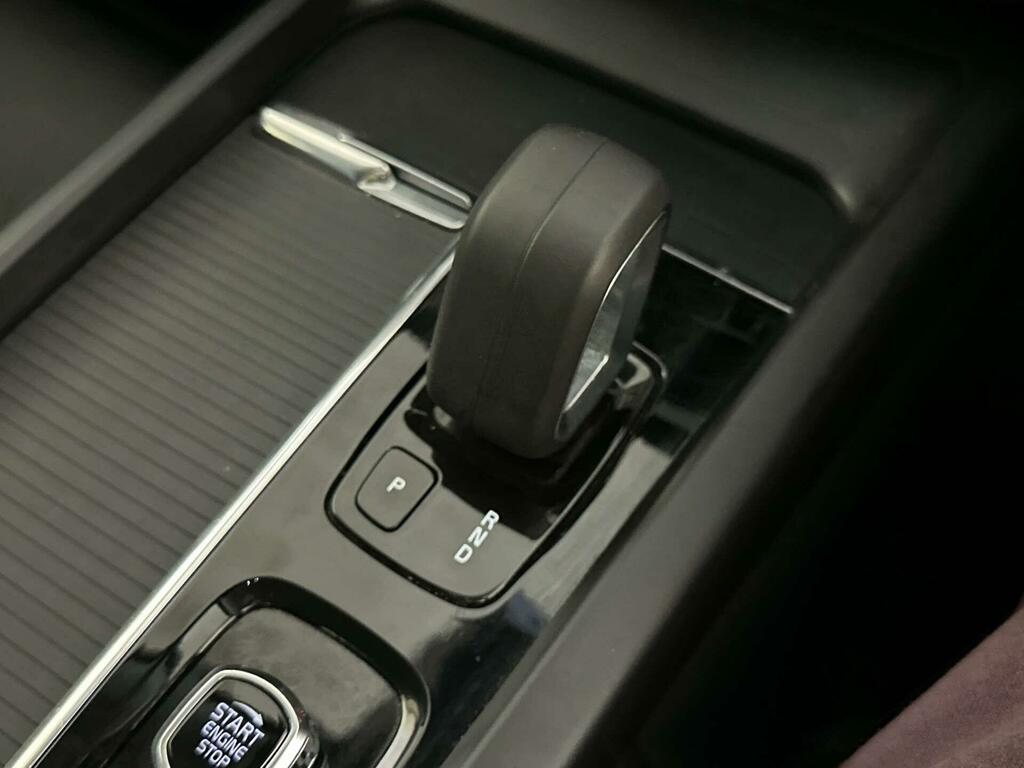 Volvo XC60 2.0 B4d R Design Pro Awd Geartronic Black #22