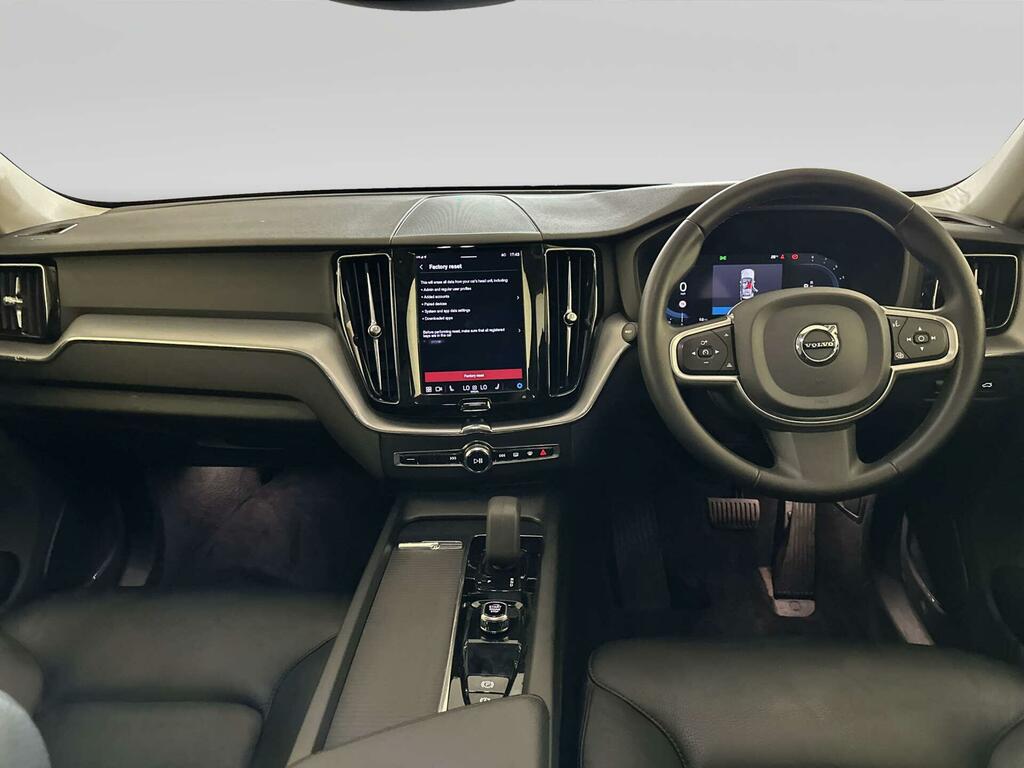 Volvo XC60 2.0 B5 Mhev Momentum Suv Hybrid Eu Black #2