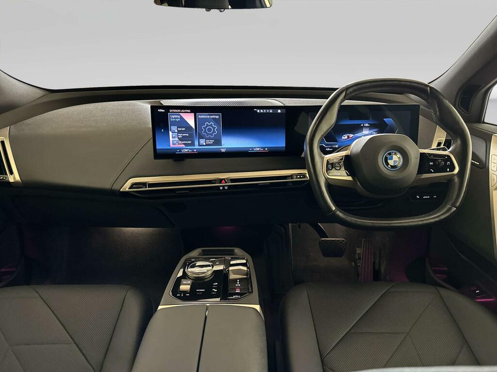 BMW iX 40 76.6Kwh M Sport Edition Suv X White #2