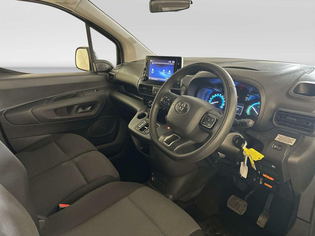 Toyota Proace City 50Kwh Icon Long Panel Van Lwb 7 White #2