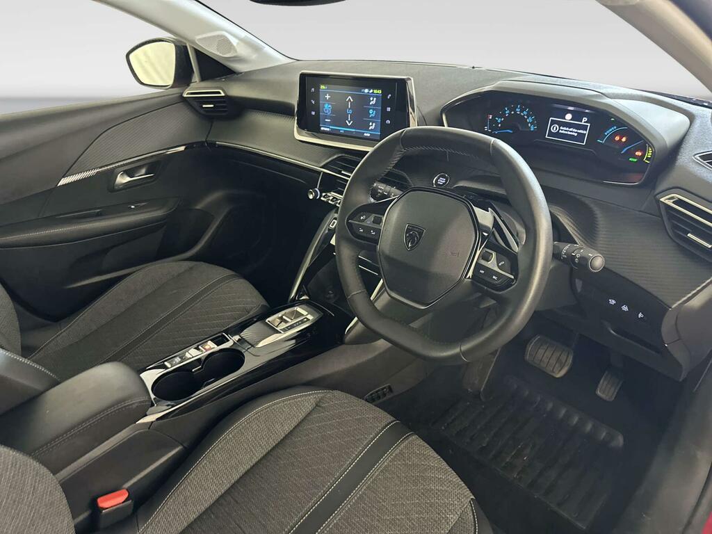 Peugeot e-208 E-style Red #13