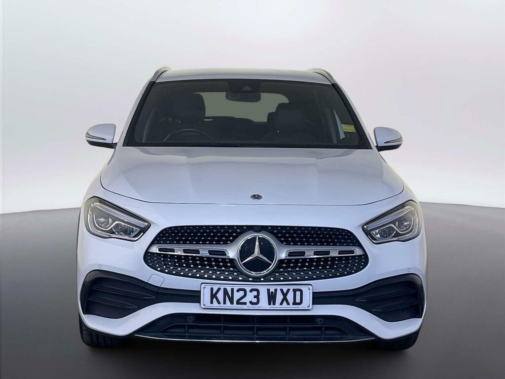 Mercedes-Benz GLA Class 1.3 Gla200 Amg Line Premium Suv 7G-dc White #3