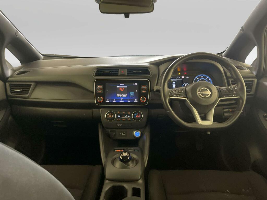 Nissan Leaf 39Kwh Acenta Hatchback 150 Ps Black #2
