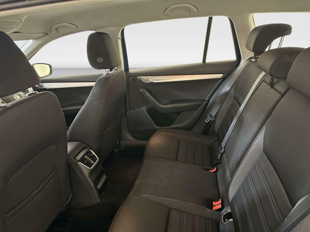 Skoda Octavia 1.0 Tsi Se White #12