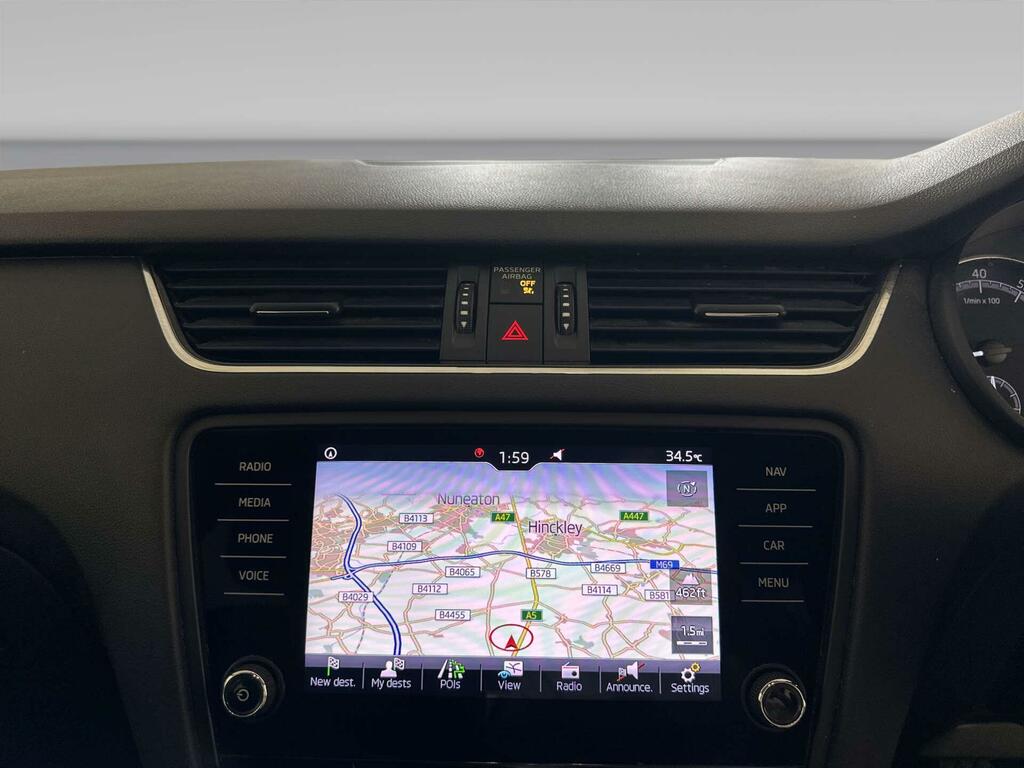 Skoda Octavia 1.0 Tsi Se White #20