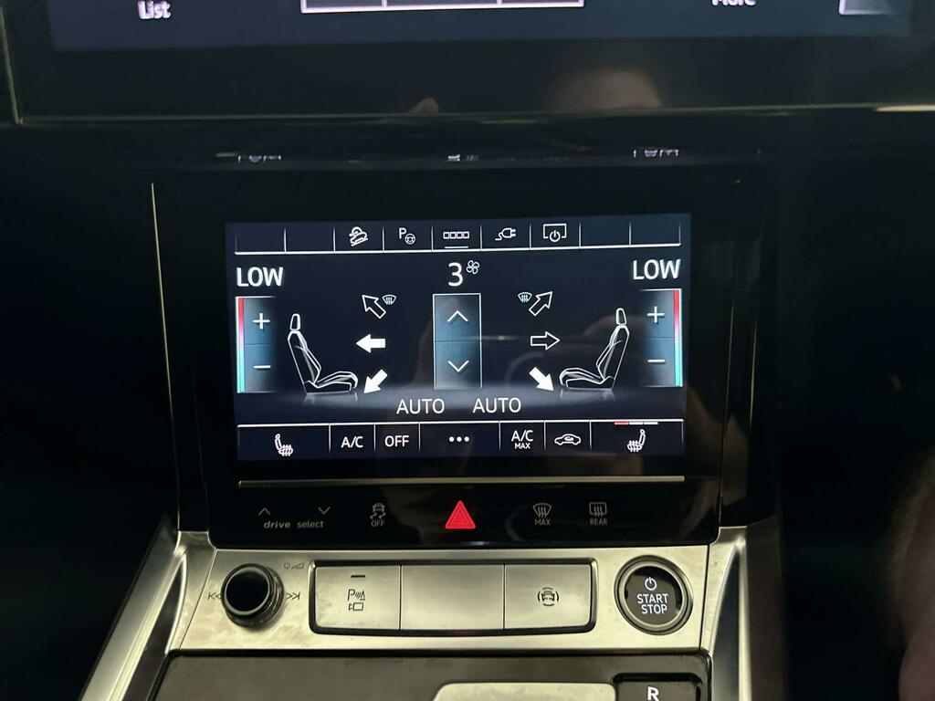 Audi E-tron Black Edition 55 Quattro 300,00 Kw Blue #20