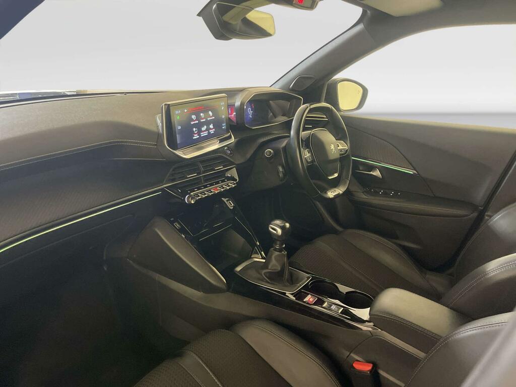Peugeot 2008 1.2 Puretech 130 Allure Black #10