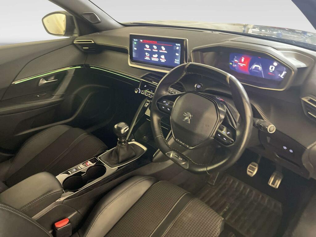 Peugeot 2008 1.2 Puretech 130 Allure Black #13
