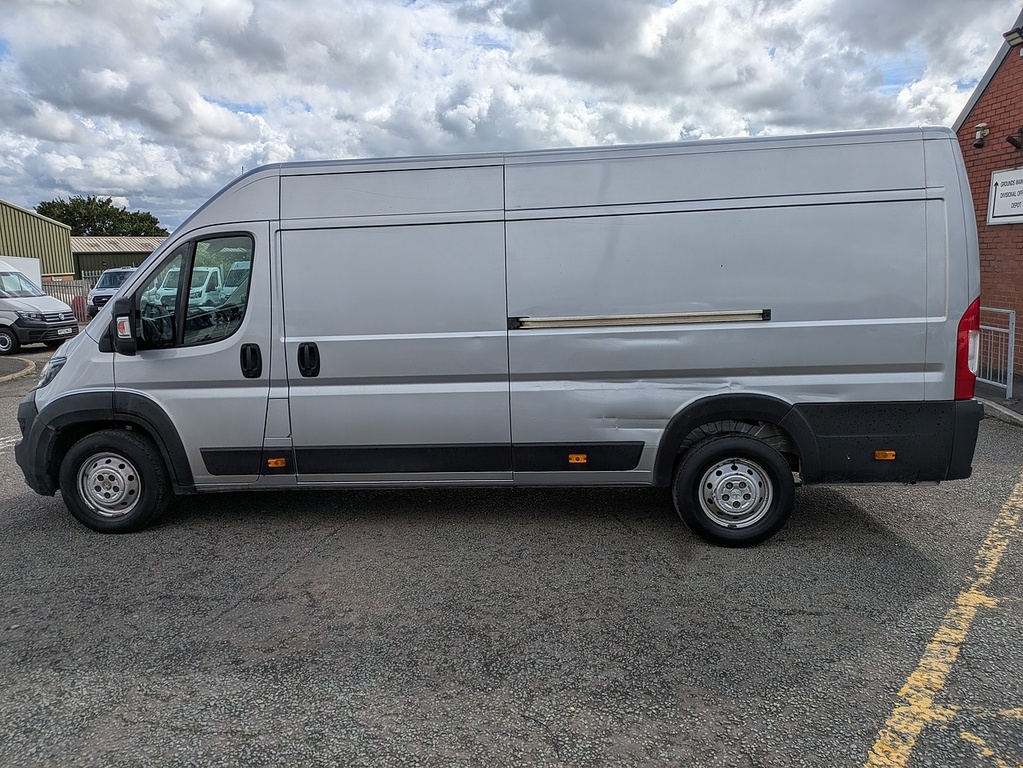 Peugeot Boxer Bluehdi 435 Professional Grey #4