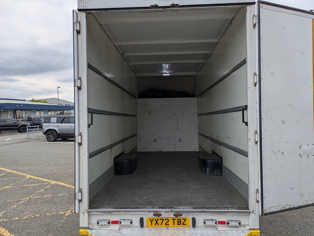 Volkswagen Crafter Cr35 Startli 4.9 M Low Loader Luton Van White #3