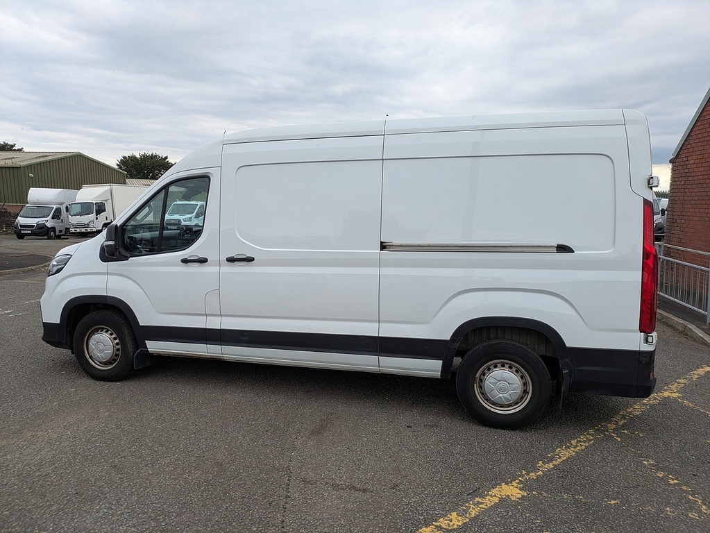 Maxus Deliver 9 D20 White #2