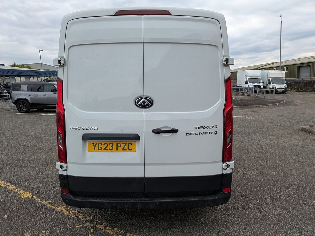 Maxus Deliver 9 D20 White #5