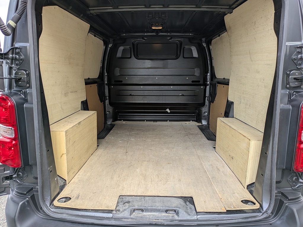 Vauxhall Vivaro 2.0 Turbo D 145 Pro H1 Van Silver #17