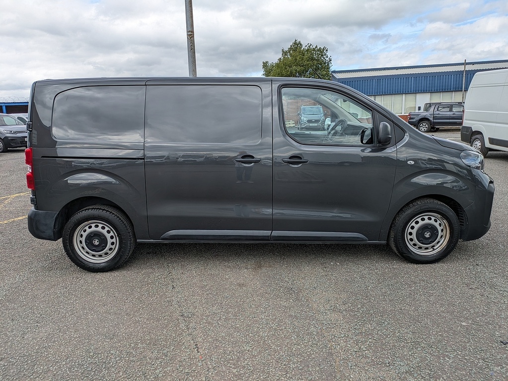 Vauxhall Vivaro 2.0 Turbo D 145 Pro H1 Van Silver #8