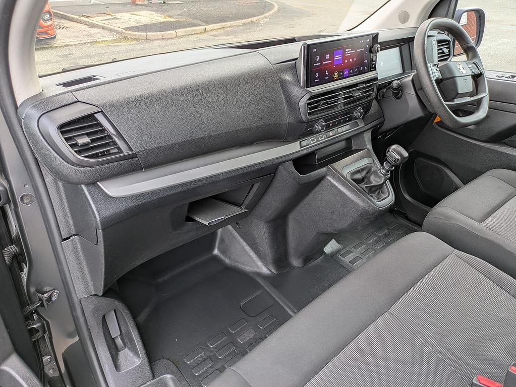 Vauxhall Vivaro 2.0 Turbo D 145 Pro H1 Van Silver #15