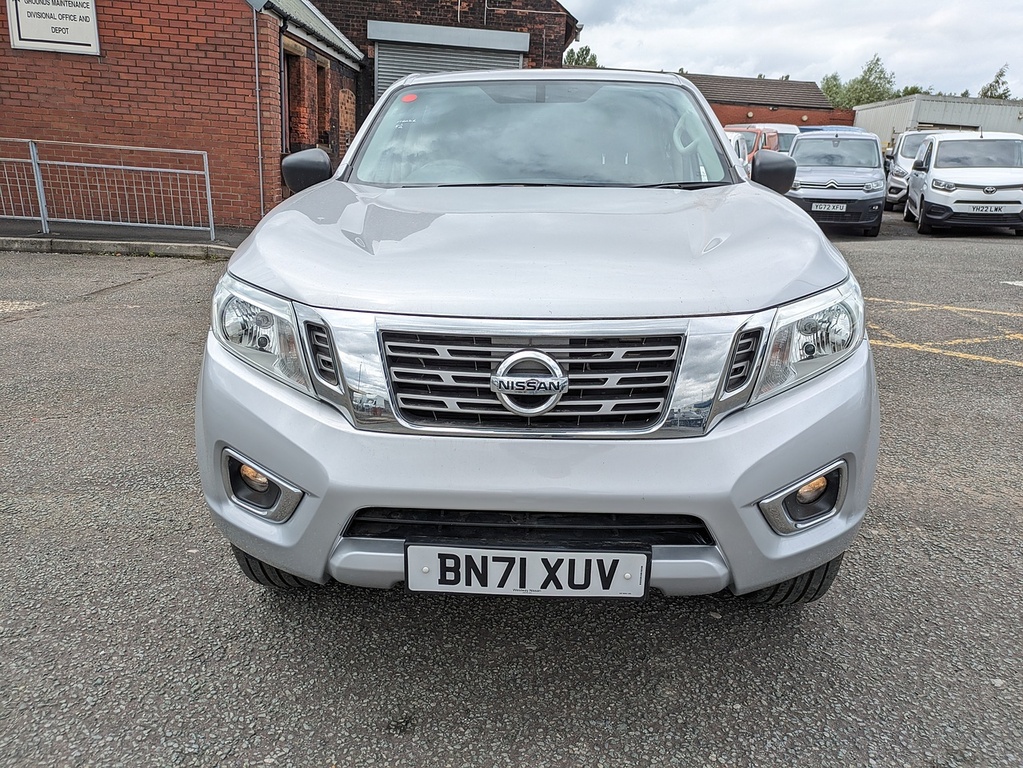 Nissan Navara Dci Acenta Silver #2