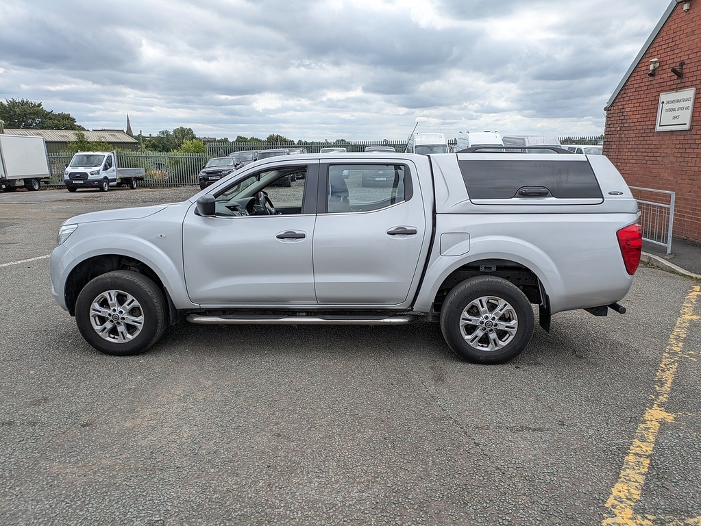Nissan Navara Dci Acenta Silver #4