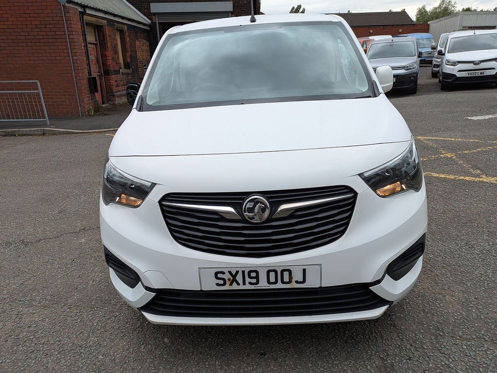 Vauxhall Combo Turbo D 2300 Sportive White #2