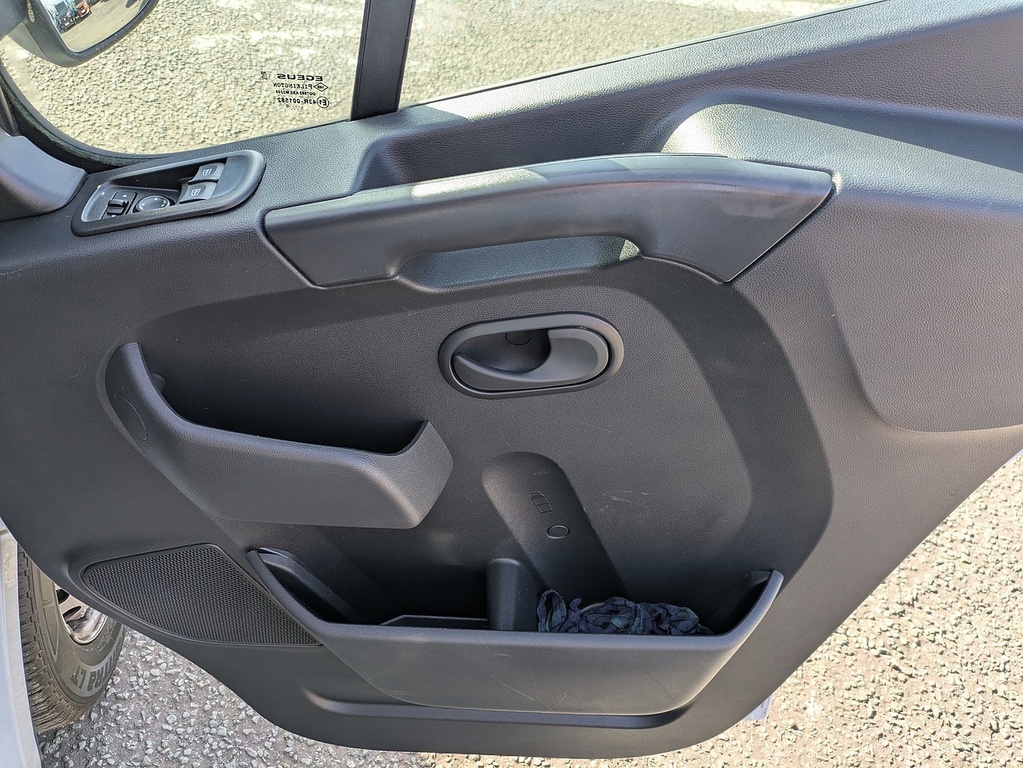 Vauxhall Movano Mpv Black #15