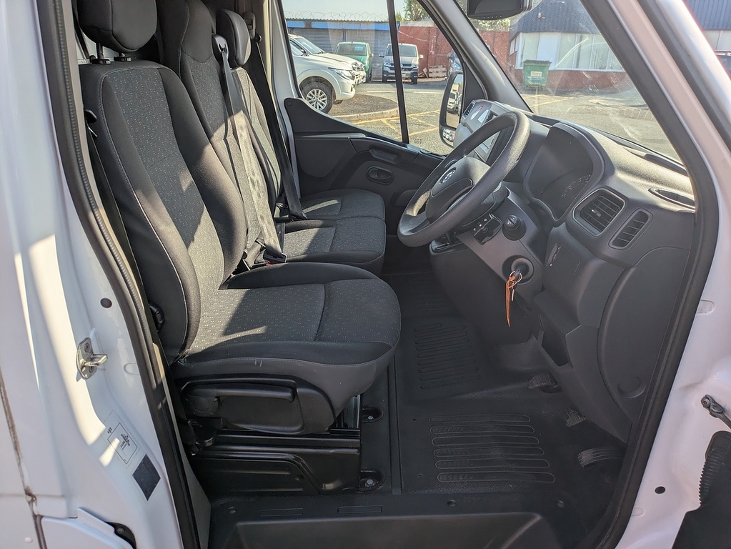 Vauxhall Movano Mpv Black #8