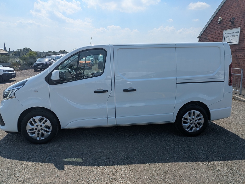 Renault Trafic Dci Energy 28 Sport Nav White #4