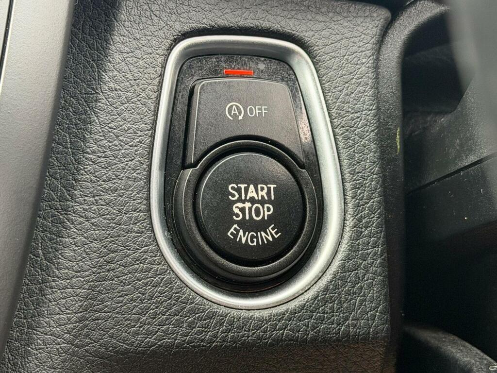 BMW 3 Series Saloon 2.0 320D Modern Saloon 2012 White #33